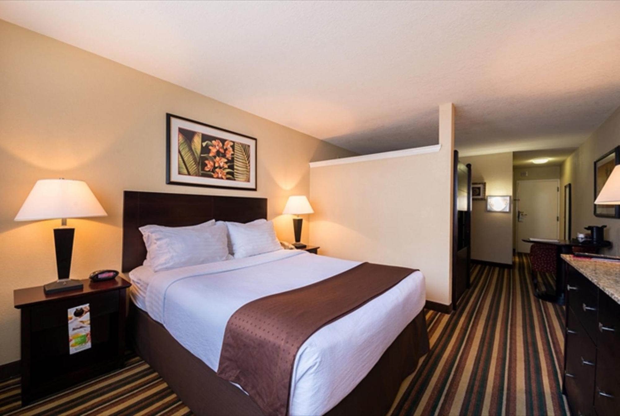 Holiday Inn & Suites Orlando Sw - Celebration Area By Ihg Kissimmee Exterior foto